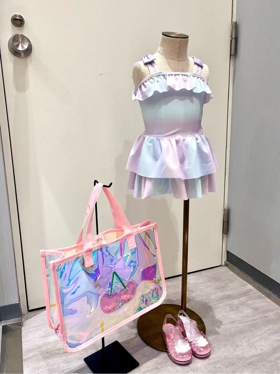 ANY 金井 コーディネート画像