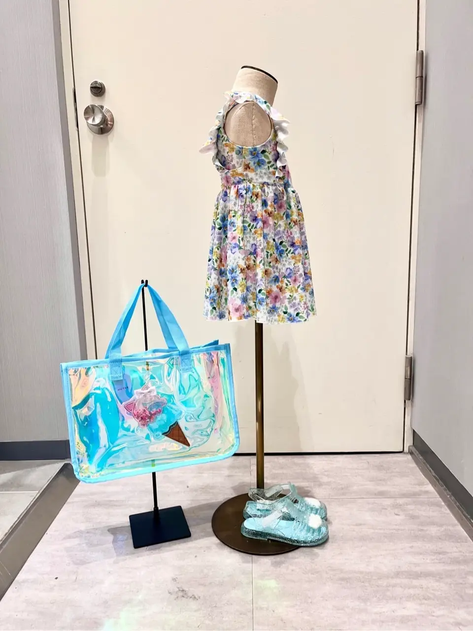 ANY 金井 コーディネート画像