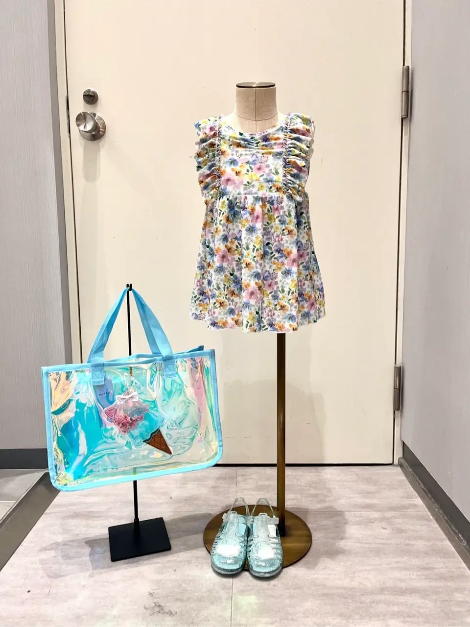 ANY 金井 コーディネート画像