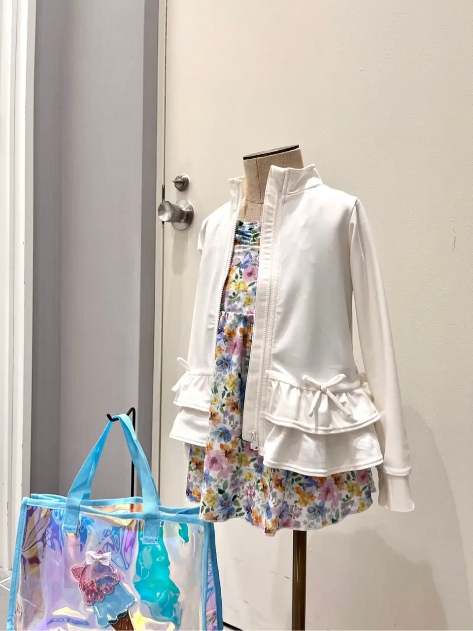 ANY 金井 コーディネート画像