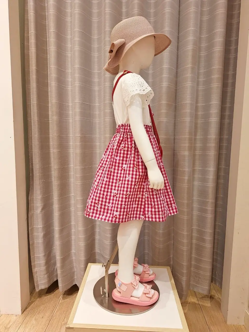 ANY 渡邊 コーディネート画像