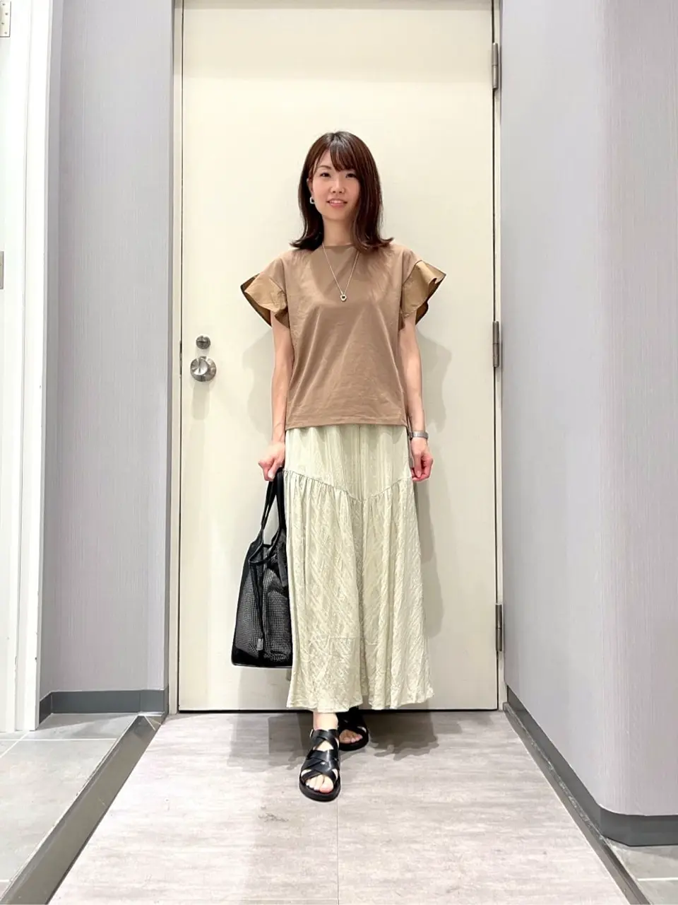 ANY 金井 コーディネート画像