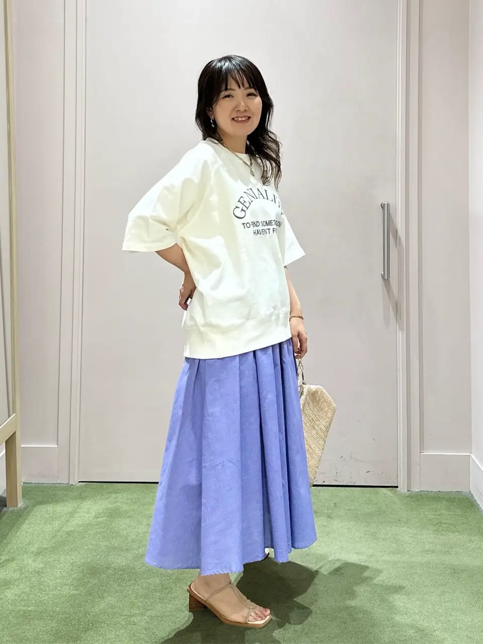 ANY フジコ コーディネート画像