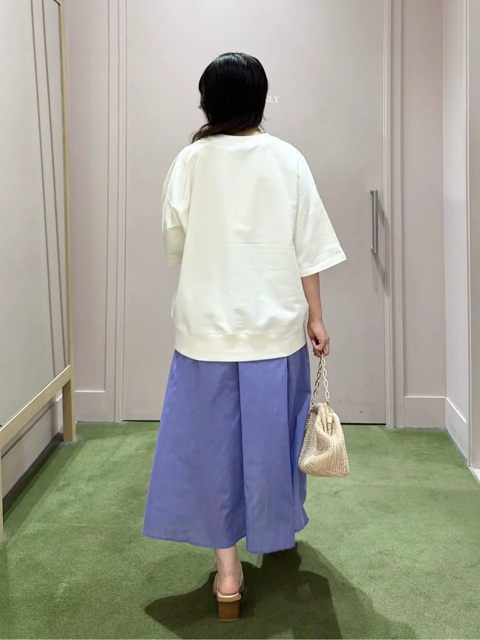 ANY フジコ コーディネート画像