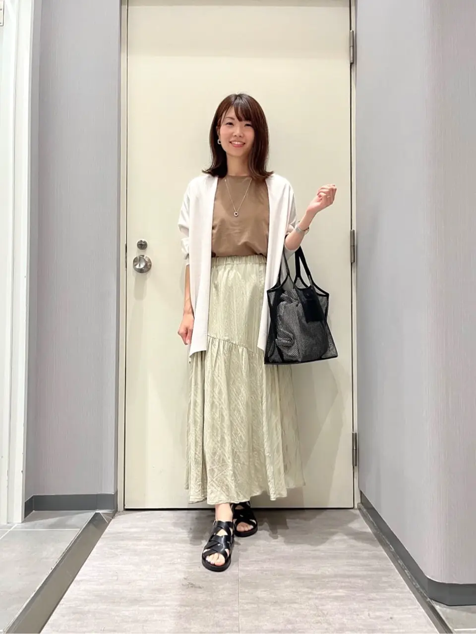 ANY 金井 コーディネート画像