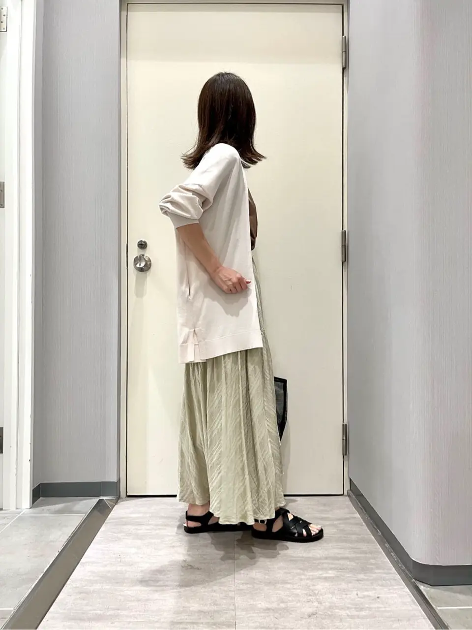 ANY 金井 コーディネート画像