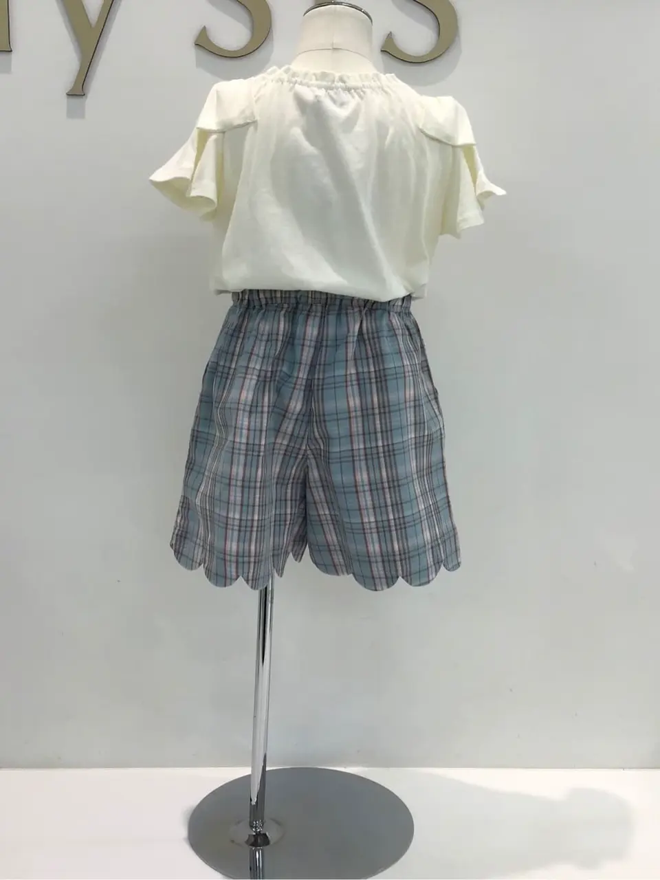 ANY カモガワ コーディネート画像