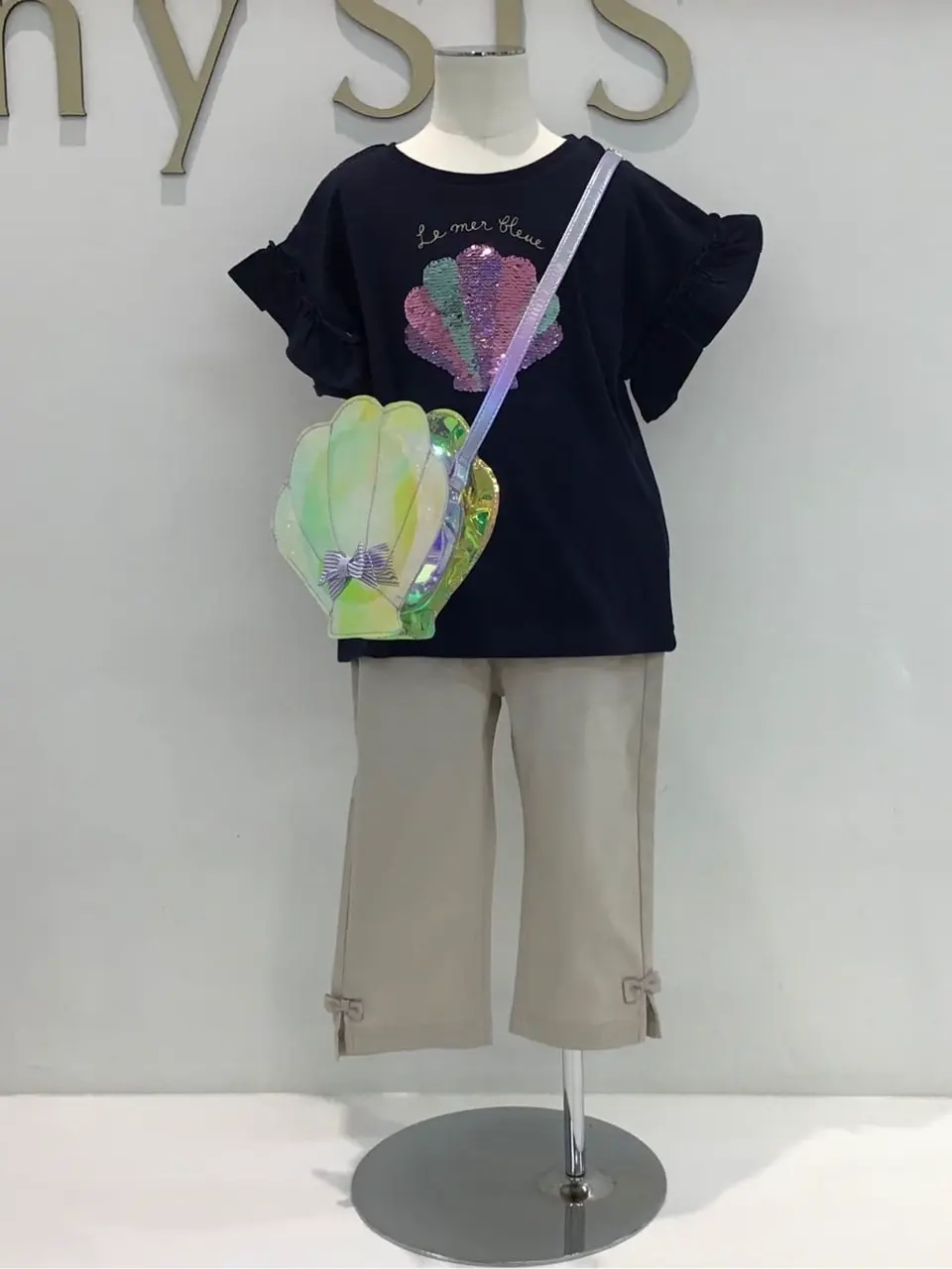 ANY カモガワ コーディネート画像