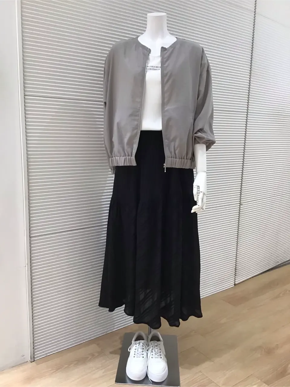 ANY こばやし コーディネート画像