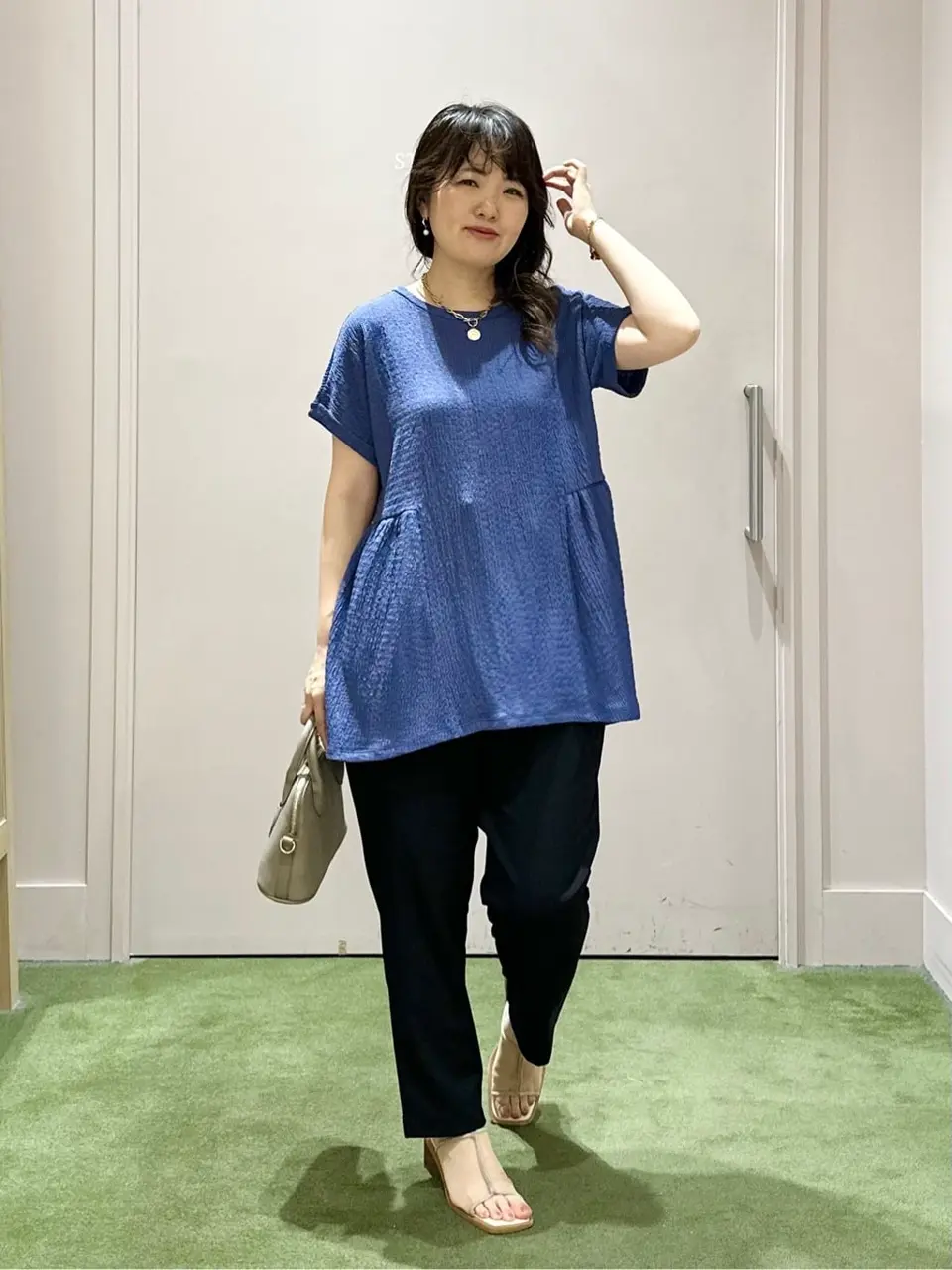 ANY フジコ コーディネート画像