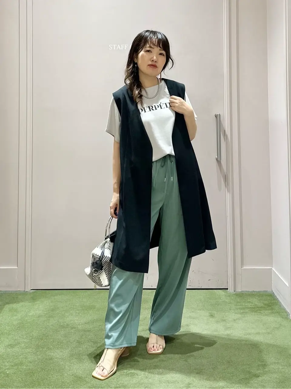 ANY フジコ コーディネート画像