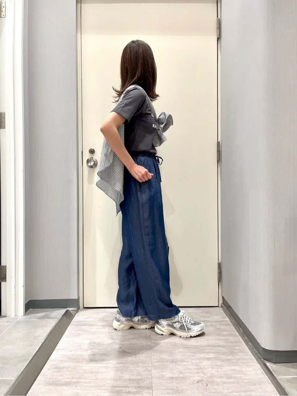 ANY 金井 コーディネート画像