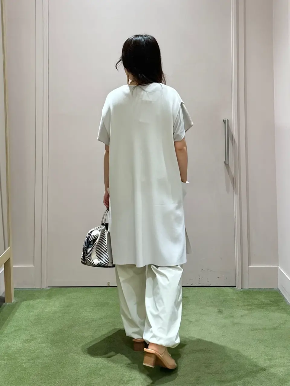 ANY フジコ コーディネート画像