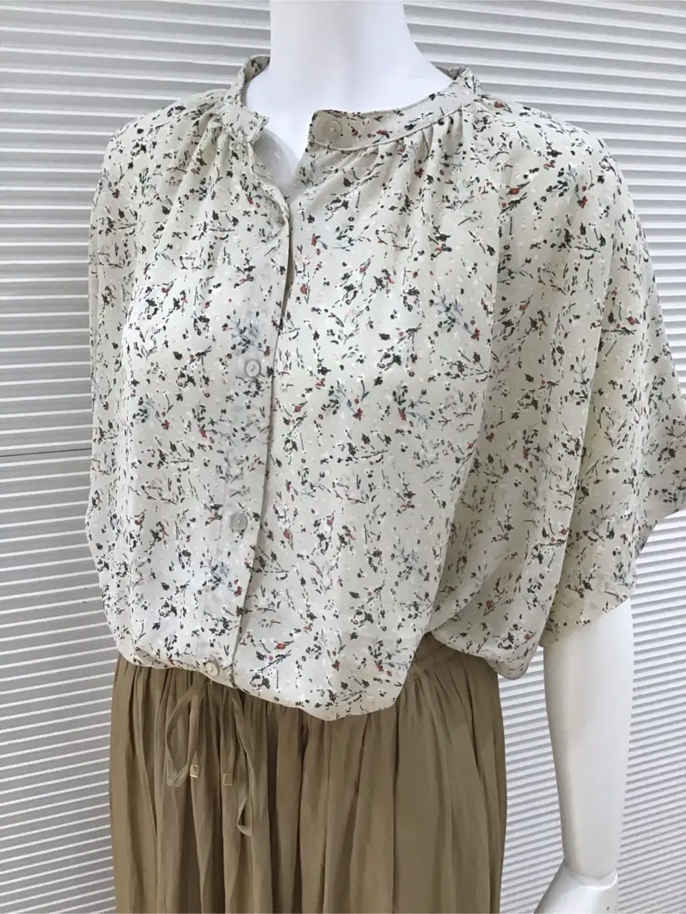 ANY こばやし コーディネート画像