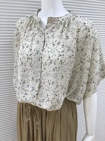 ANY こばやし コーディネート画像