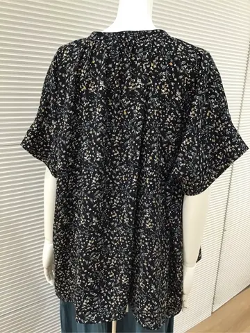 ANY こばやし コーディネート画像