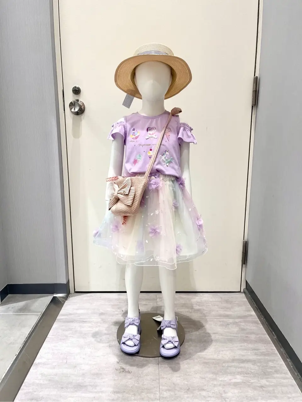 ANY 金井 コーディネート画像