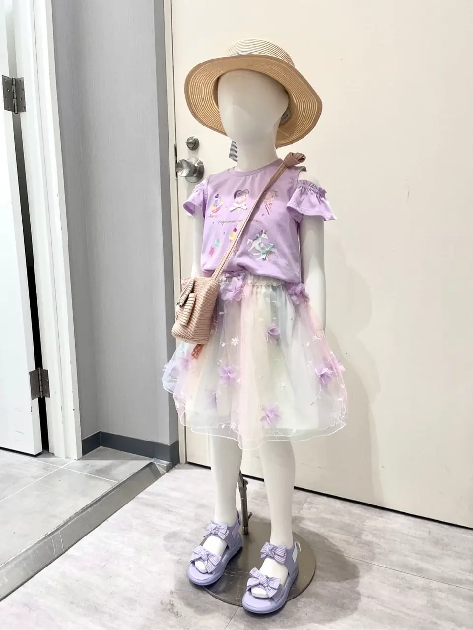 ANY 金井 コーディネート画像