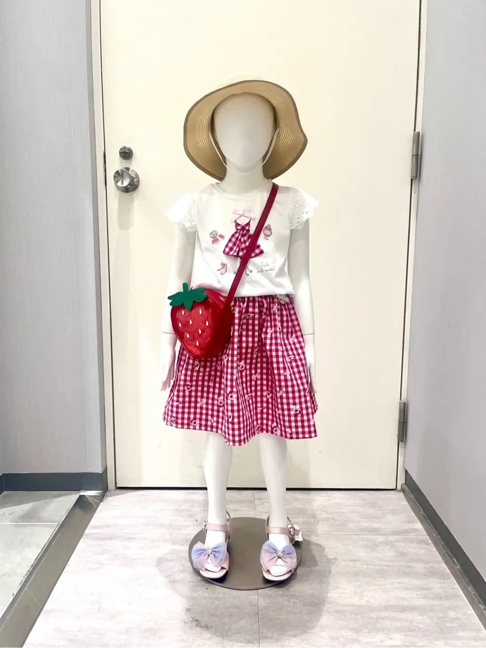 ANY 金井 コーディネート画像