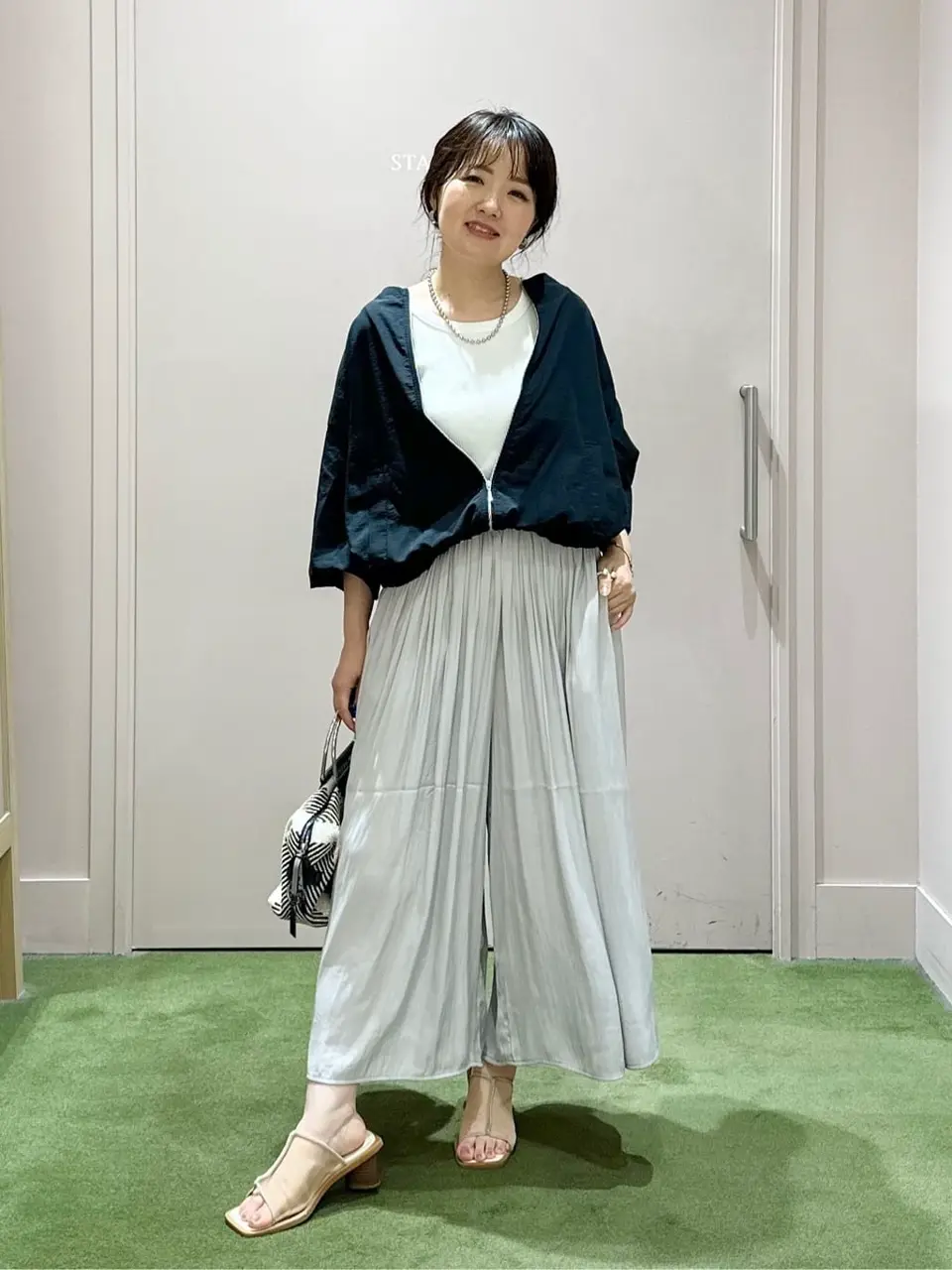 ANY フジコ コーディネート画像