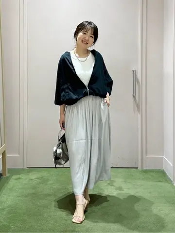 ANY フジコ コーディネート画像