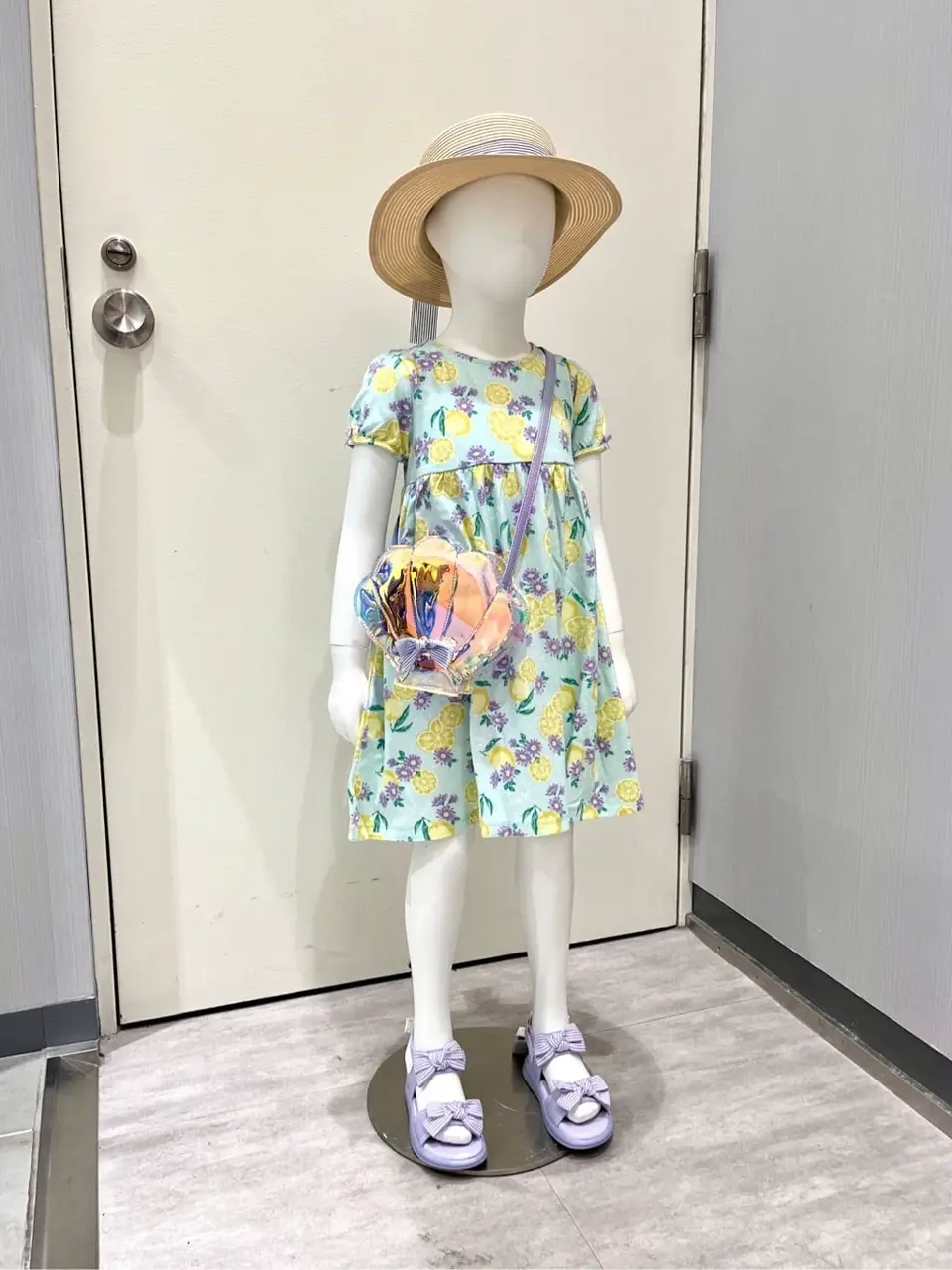 ANY 金井 コーディネート画像