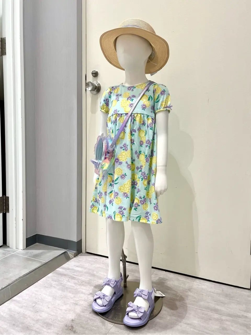 ANY 金井 コーディネート画像