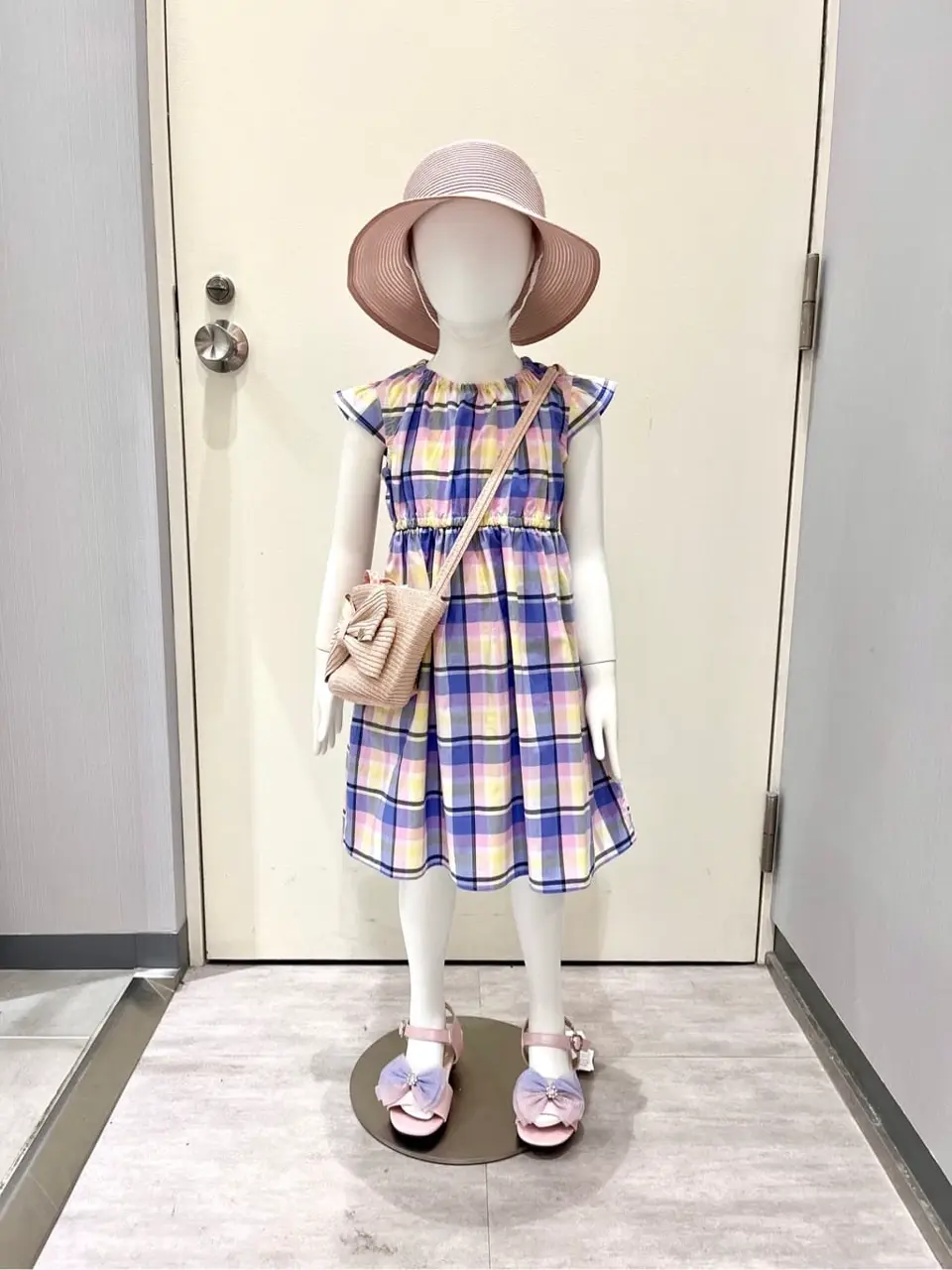 ANY 金井 コーディネート画像