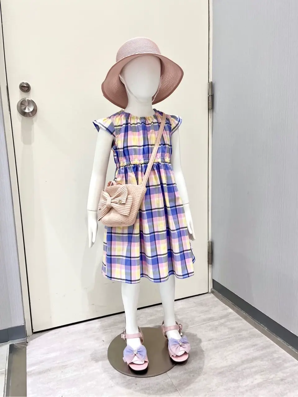 ANY 金井 コーディネート画像