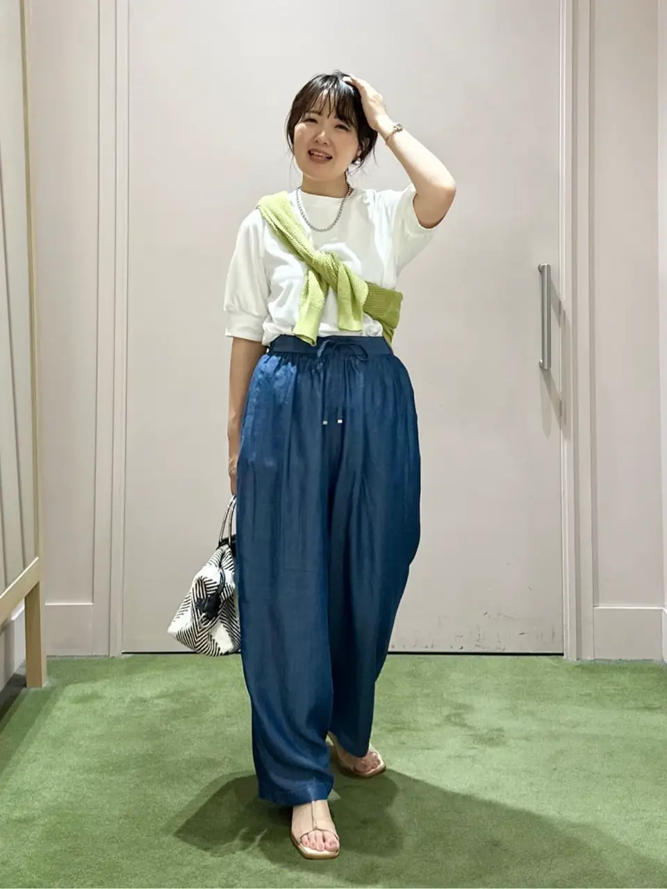 ANY フジコ コーディネート画像