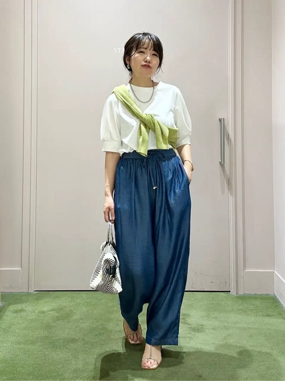 ANY フジコ コーディネート画像