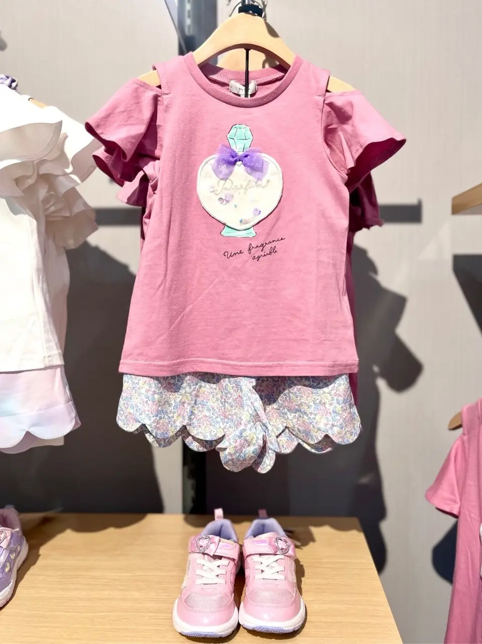 ANY 金井 コーディネート画像