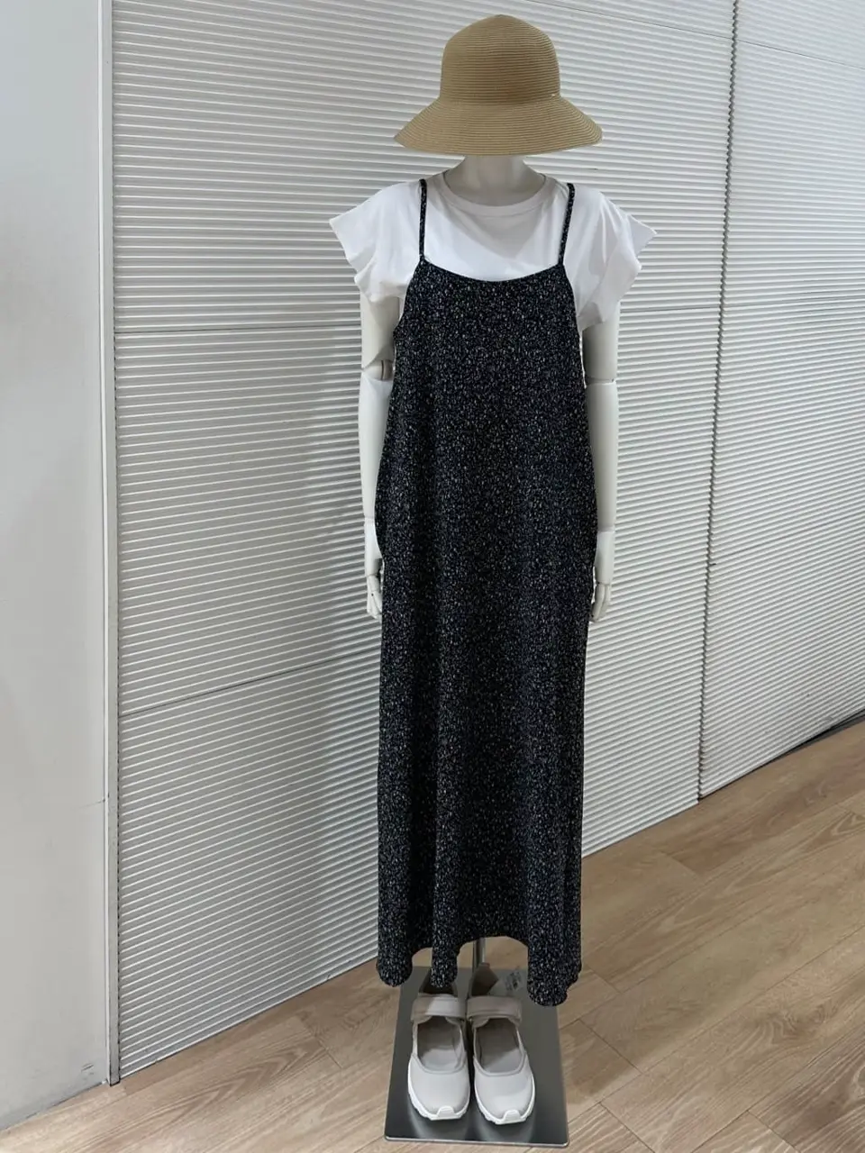 ANY こばやし コーディネート画像