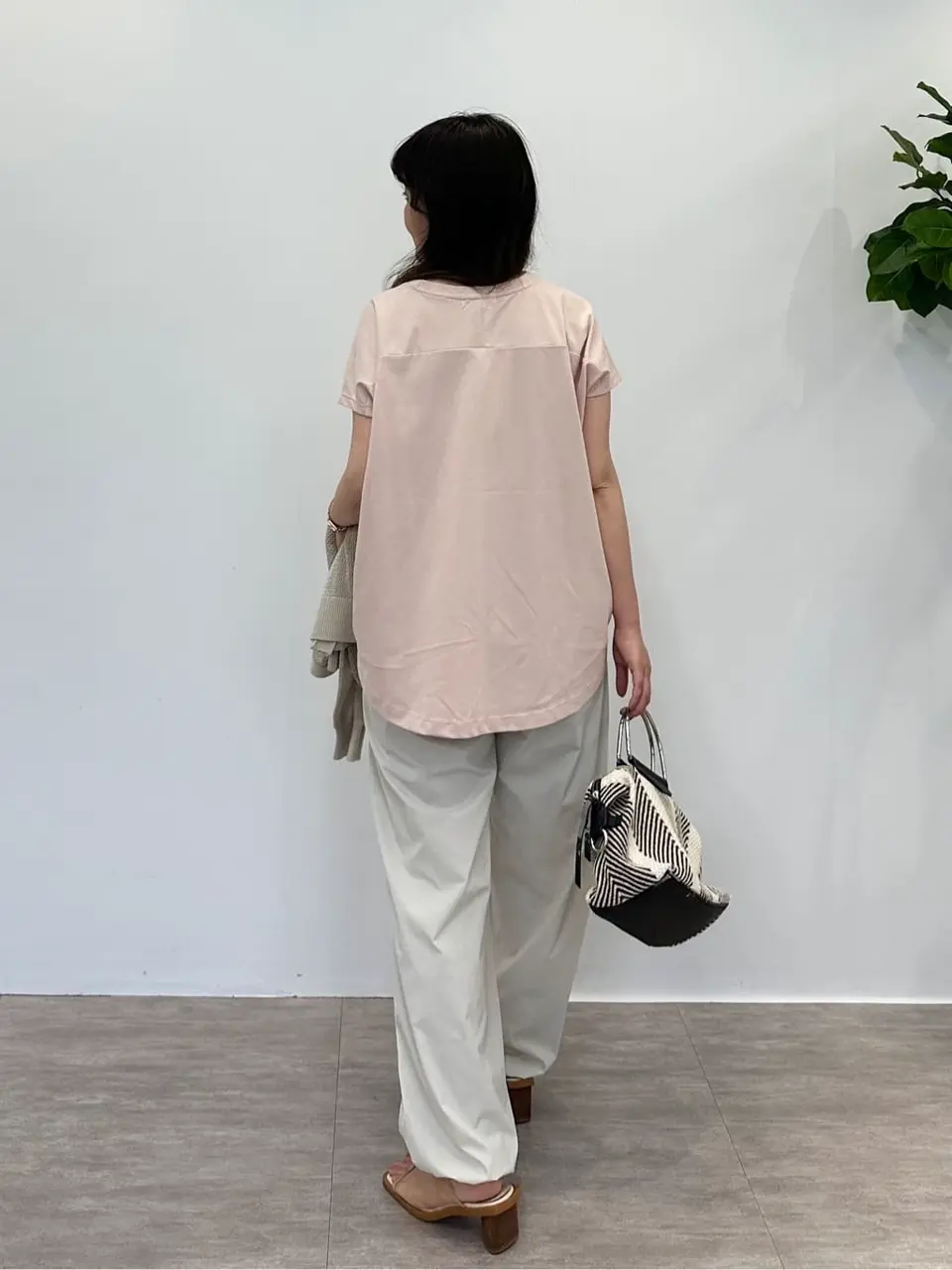 ANY フジコ コーディネート画像