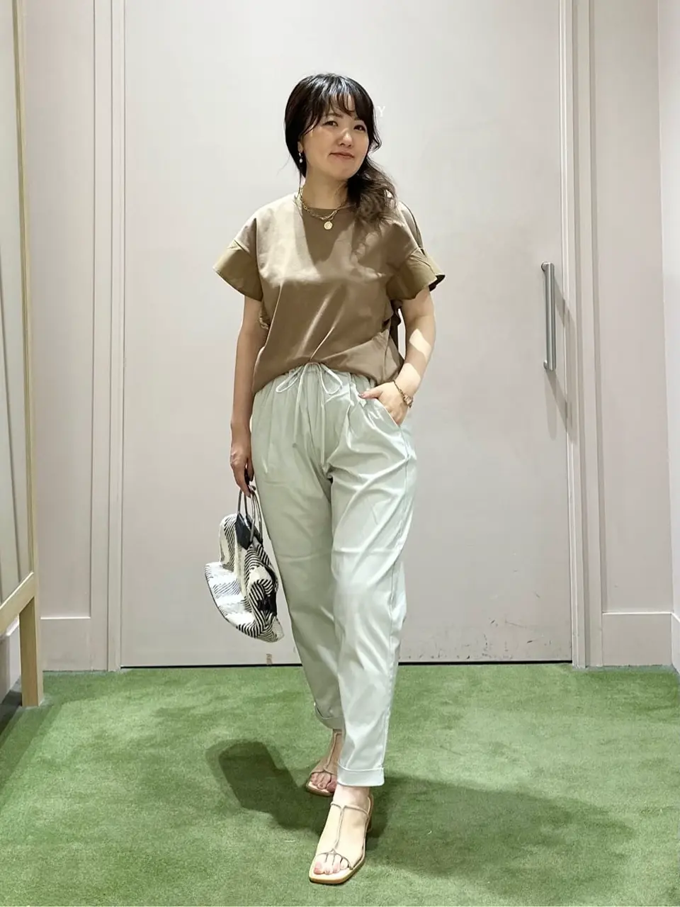 ANY フジコ コーディネート画像