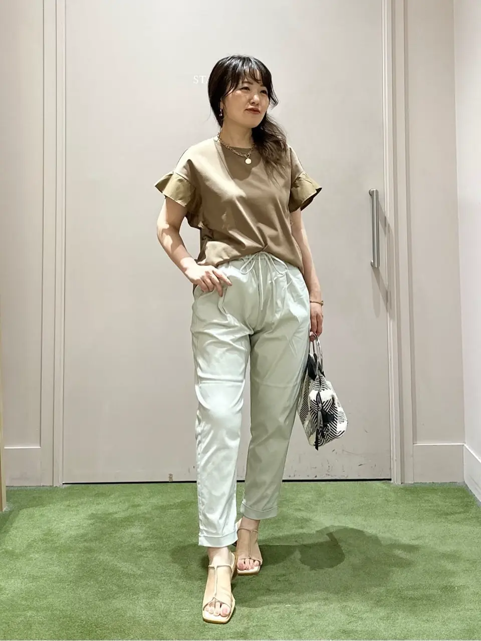 ANY フジコ コーディネート画像