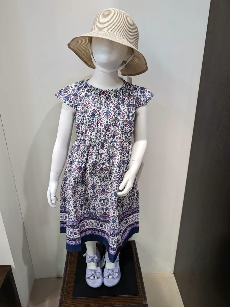 ANY 佐々木 コーディネート画像