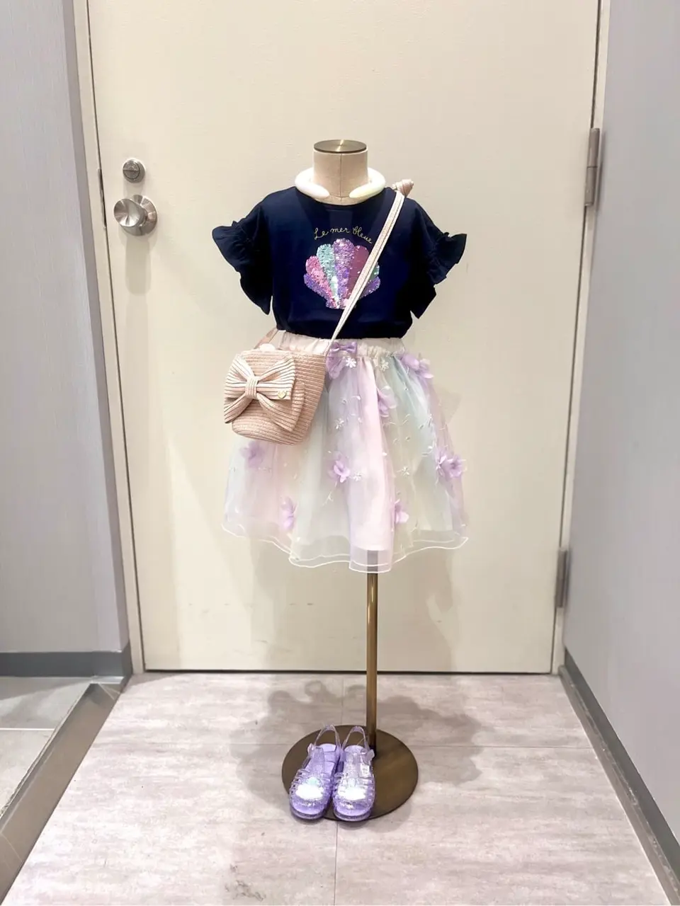 ANY 金井 コーディネート画像