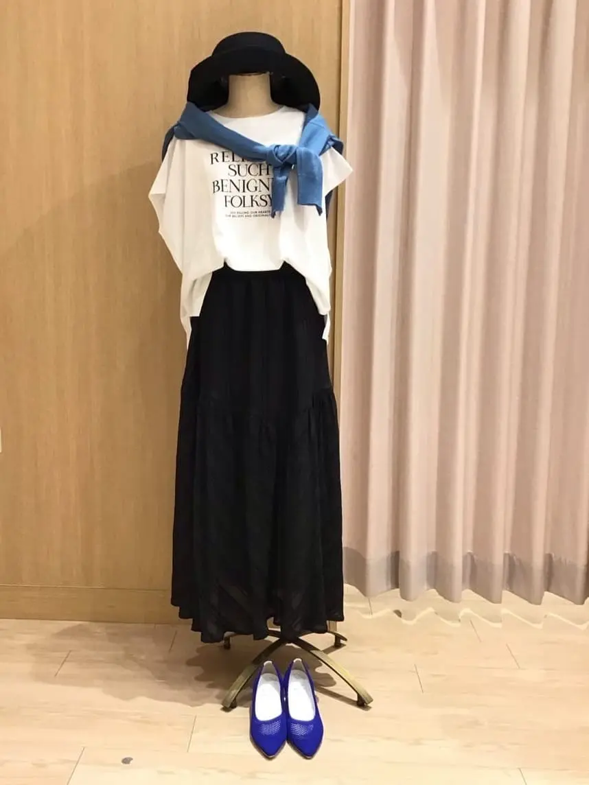 ANY 本吉 コーディネート画像