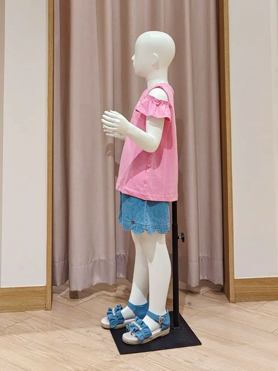 ANY 奥原 コーディネート画像