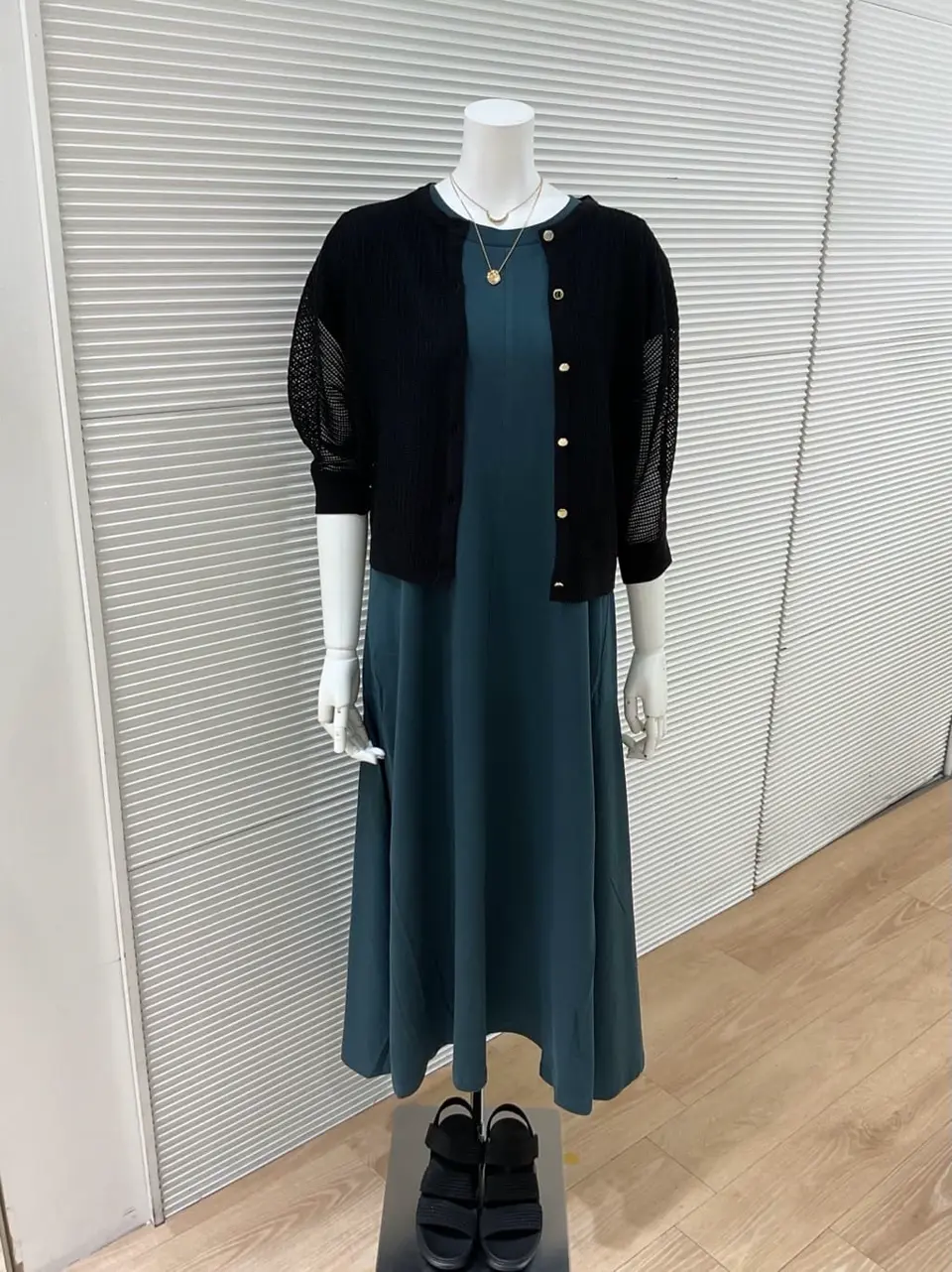 ANY こばやし コーディネート画像