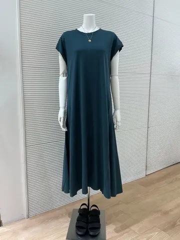 ANY こばやし コーディネート画像