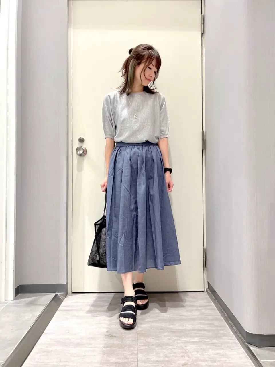 ANY 金井 コーディネート画像