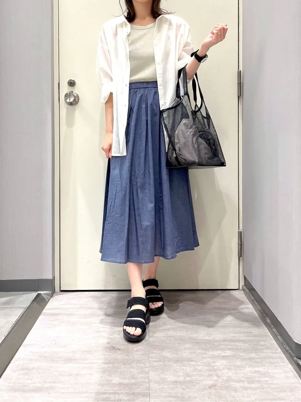 ANY 金井 コーディネート画像