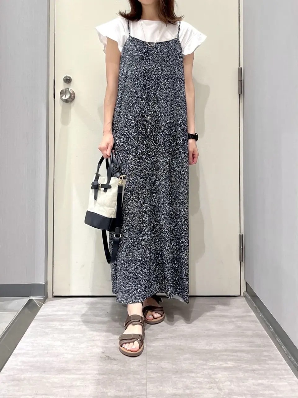 ANY 金井 コーディネート画像