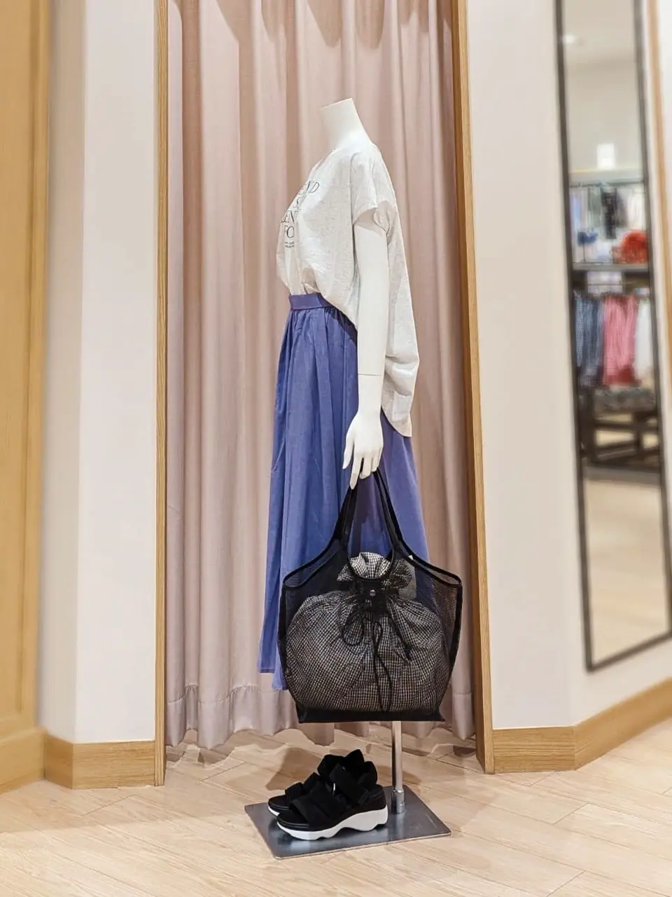 ANY 岩田 コーディネート画像