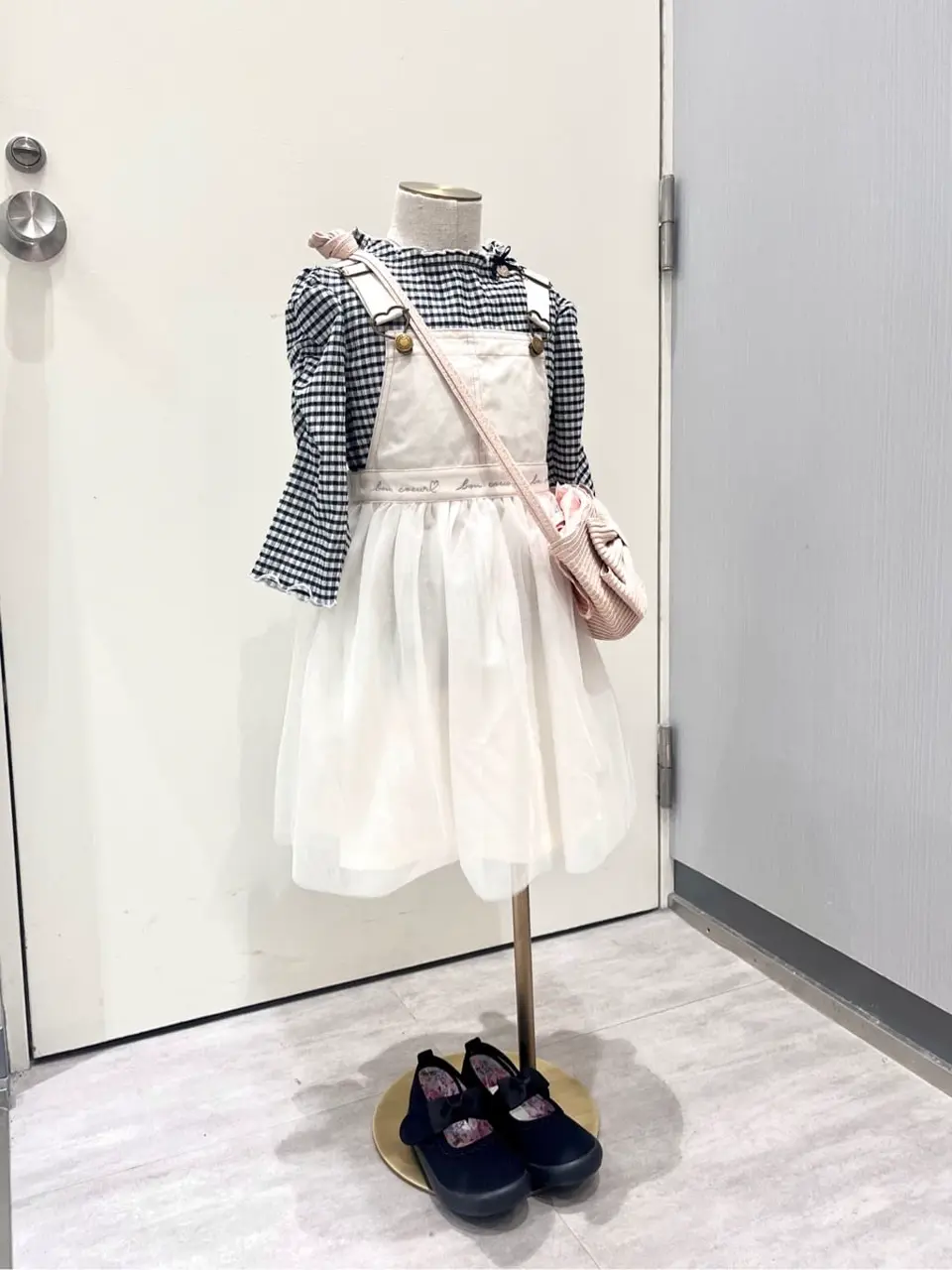 ANY 金井 コーディネート画像