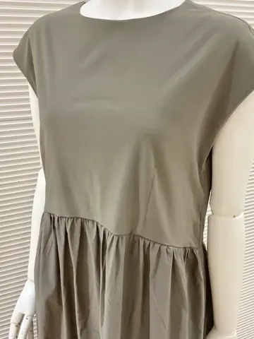 ANY こばやし コーディネート画像