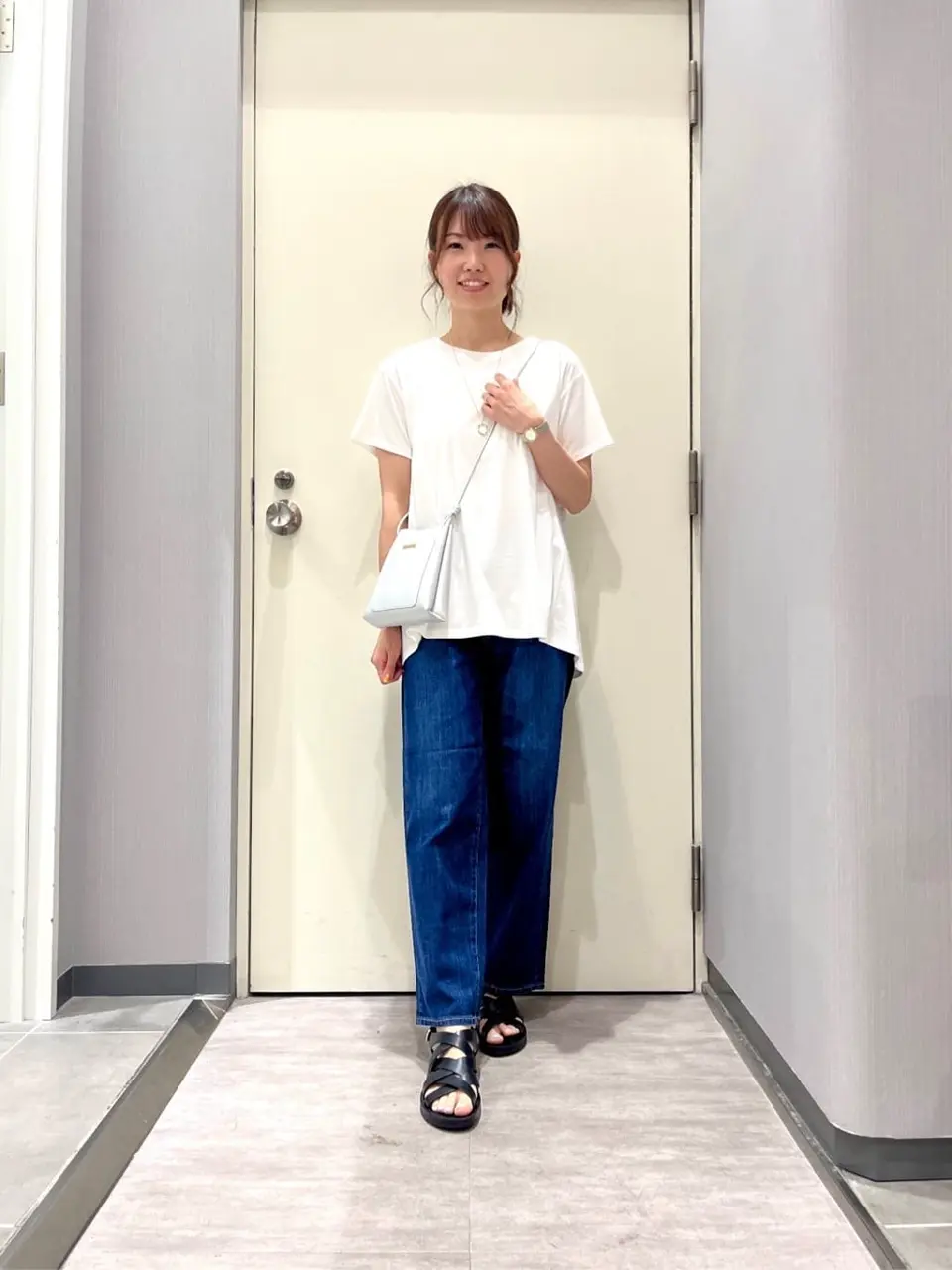 ANY 金井 コーディネート画像