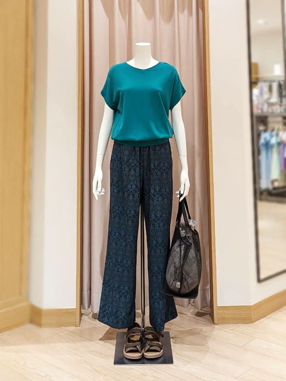 ANY 岩田 コーディネート画像